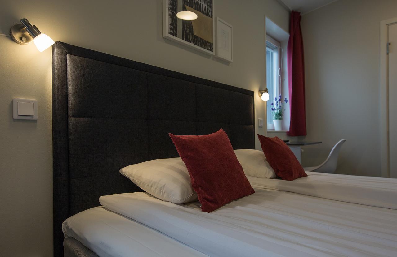 Hotell Eken Moelndal Bagian luar foto